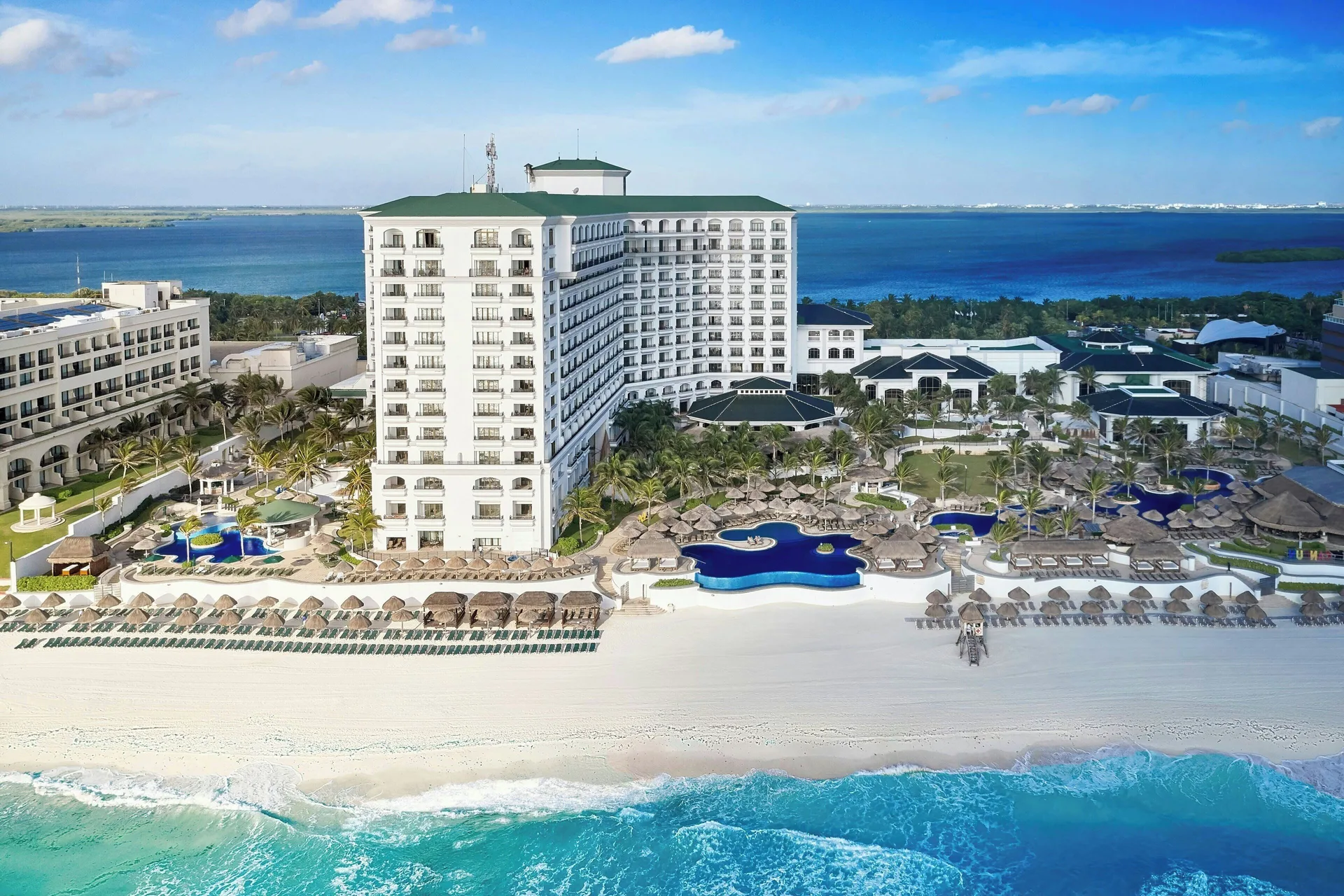 JW Marriott Cancun Resort & Spa upscale beachfront resort with refined rooms pools and spa amenities