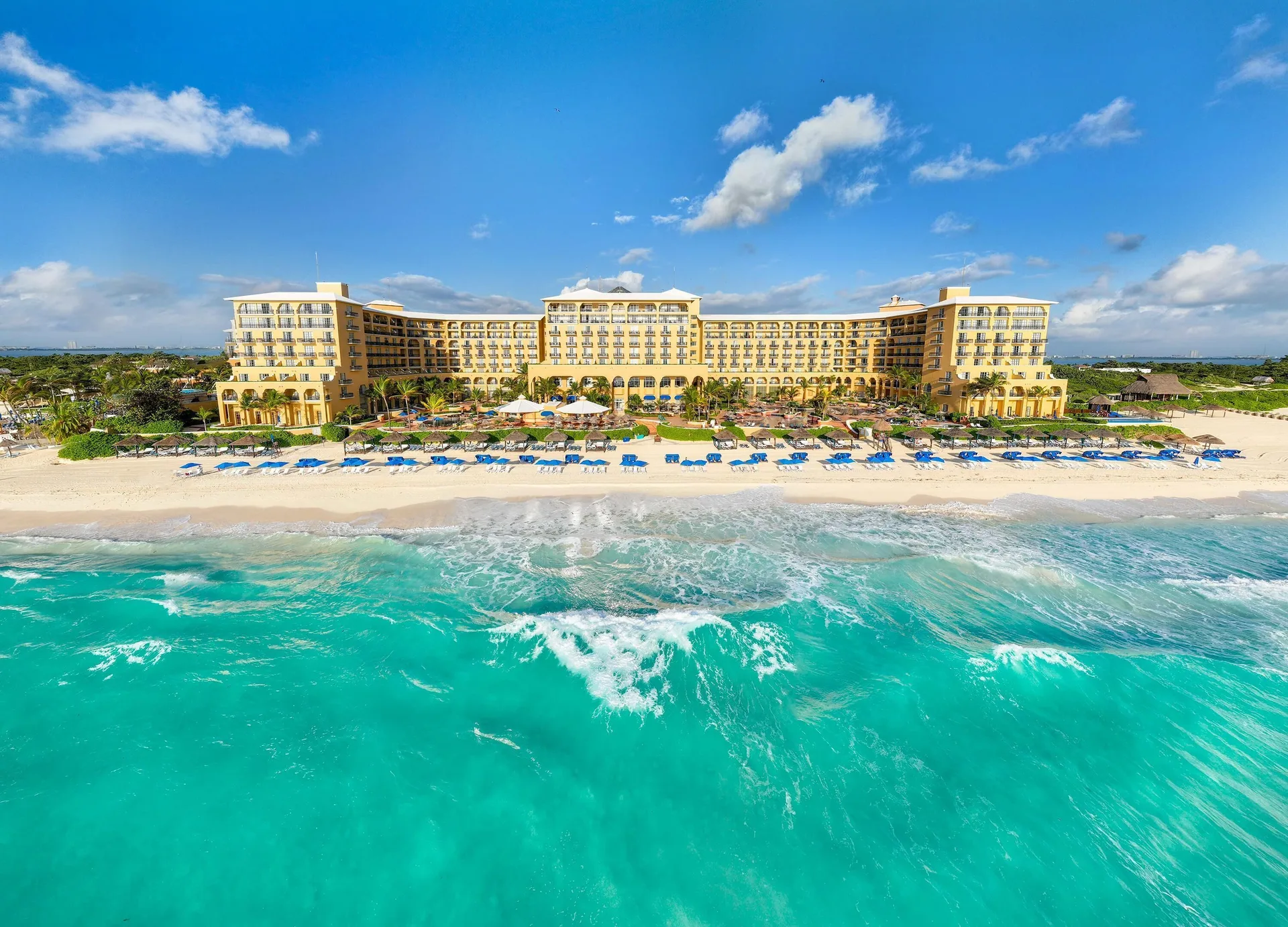 Kempinski Hotel Cancún luxury beachfront resort with elegant rooms refined dining and oceanfront pools