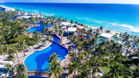 Grand Oasis Cancun near Grand Oasis Cancun