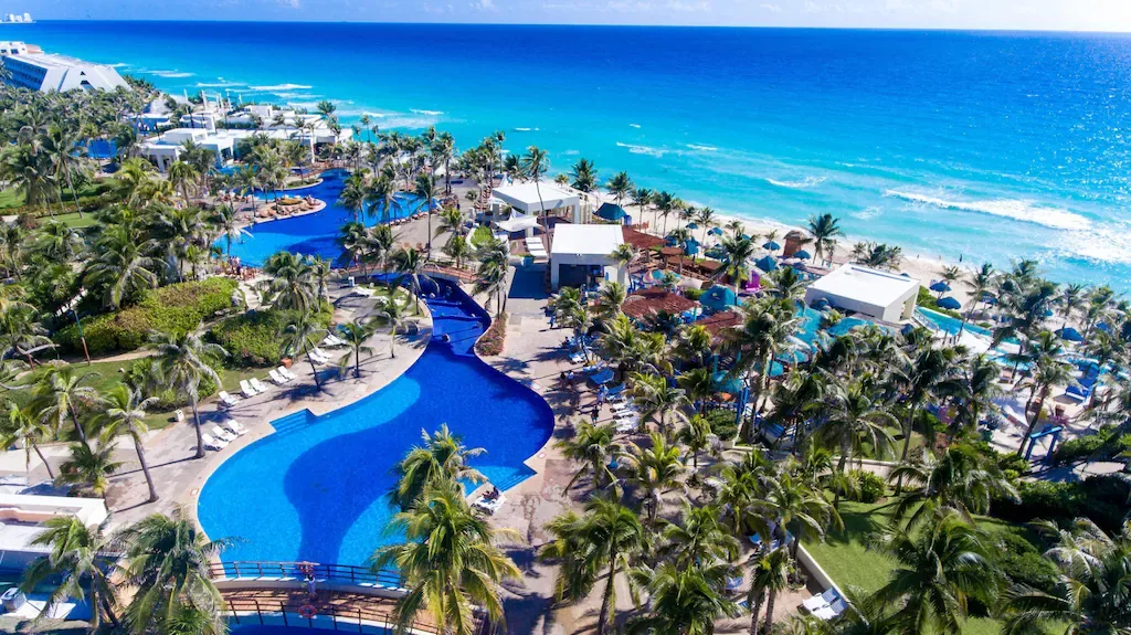 Grand Oasis Cancun near Grand Oasis Cancun