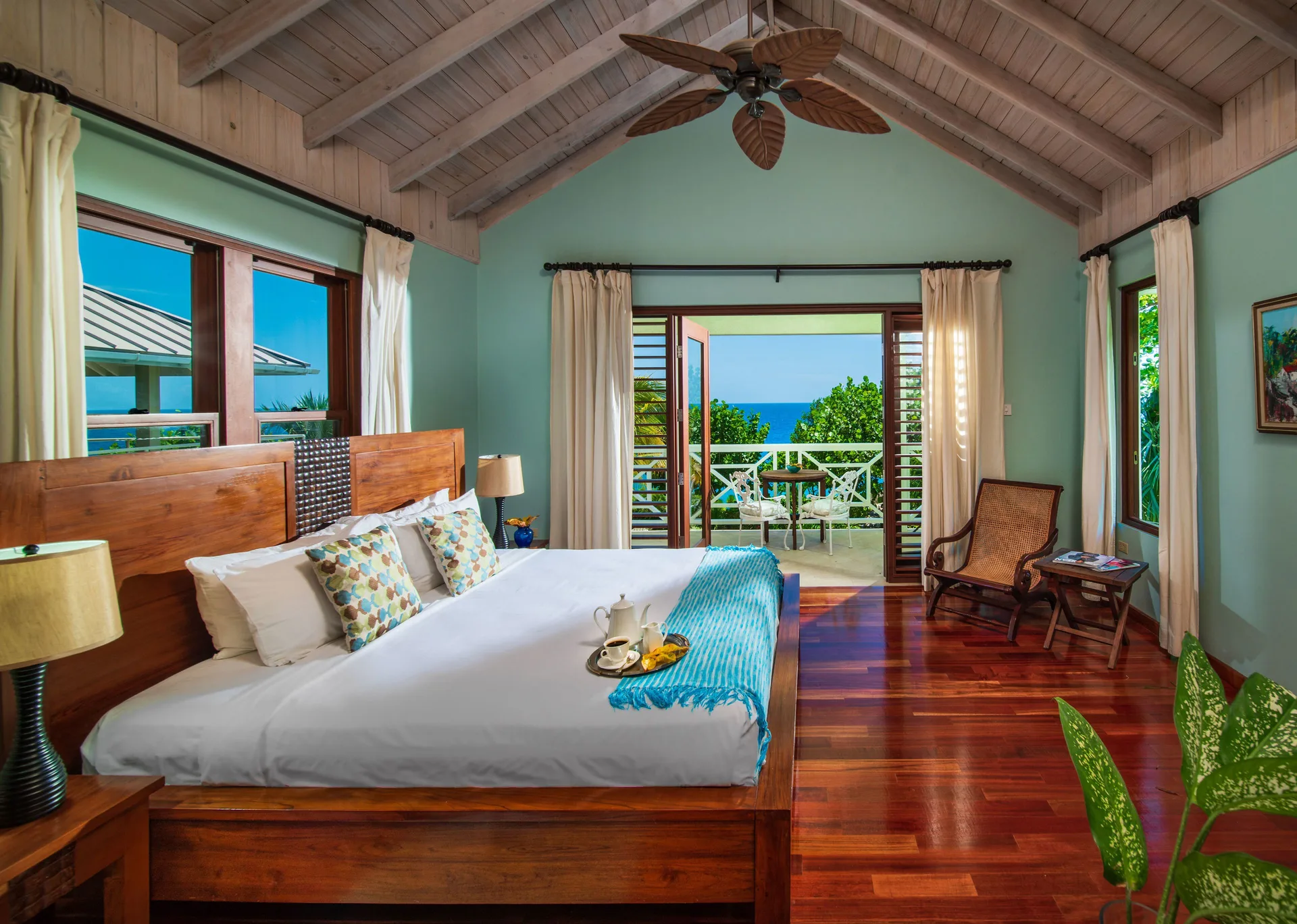 Little Waters on the Cliff private Negril villa with cliffside ocean views, pool, and secluded setting