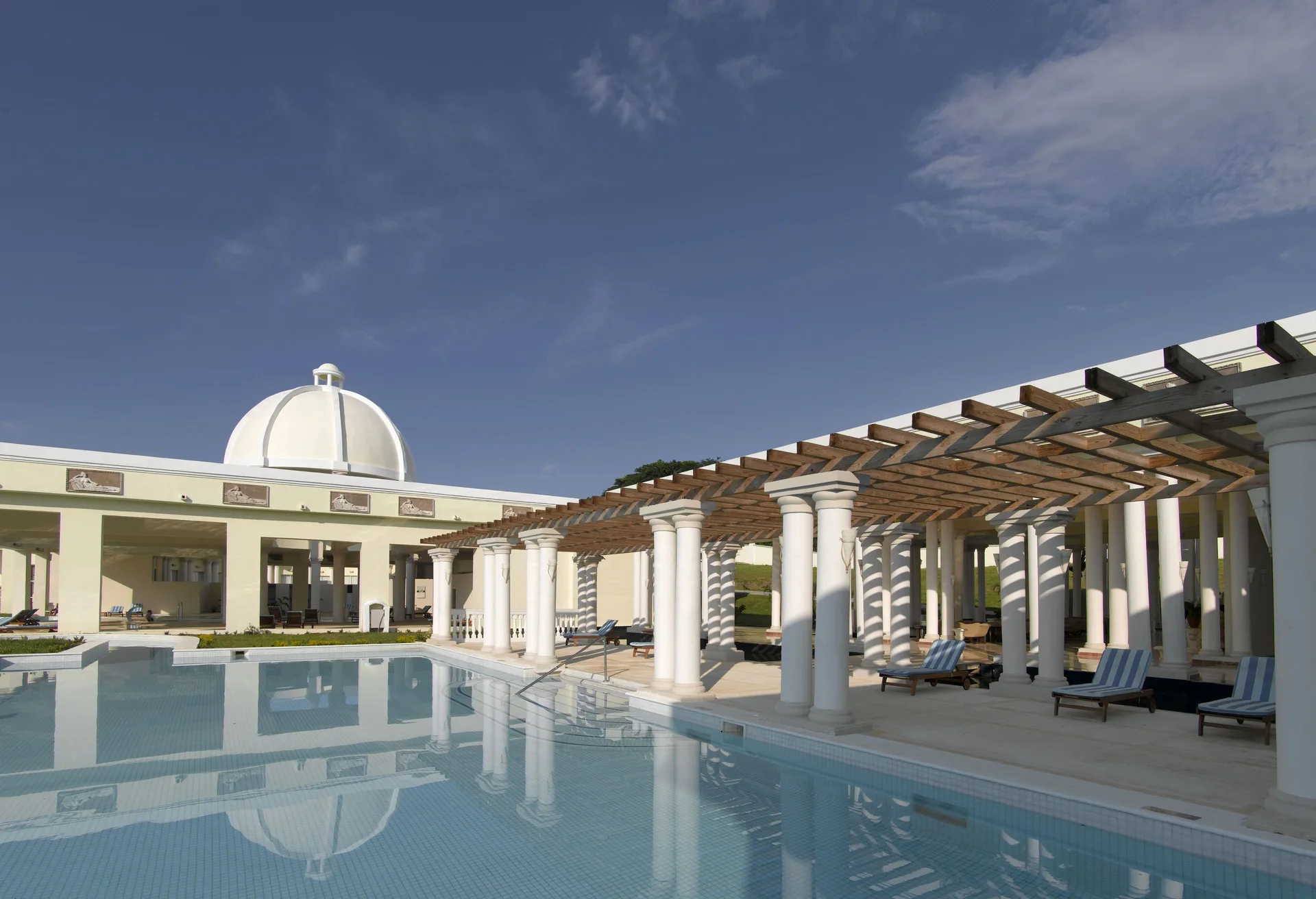Spa pool terrace with dome and pergola at Grand Palladium Jamaica Resort & Spa.