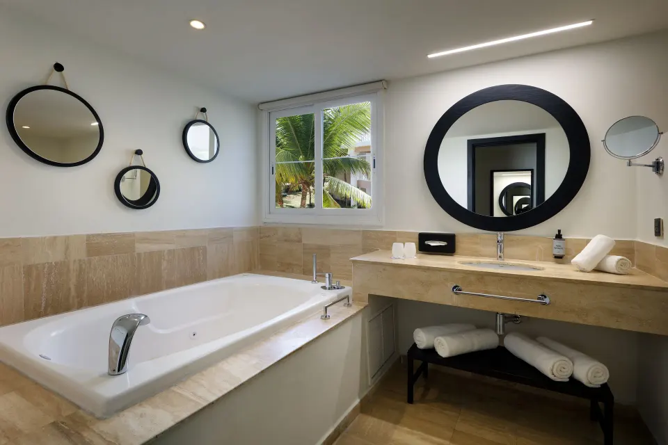 Junior Suite bathroom with soaking tub at Grand Palladium Jamaica Resort & Spa.