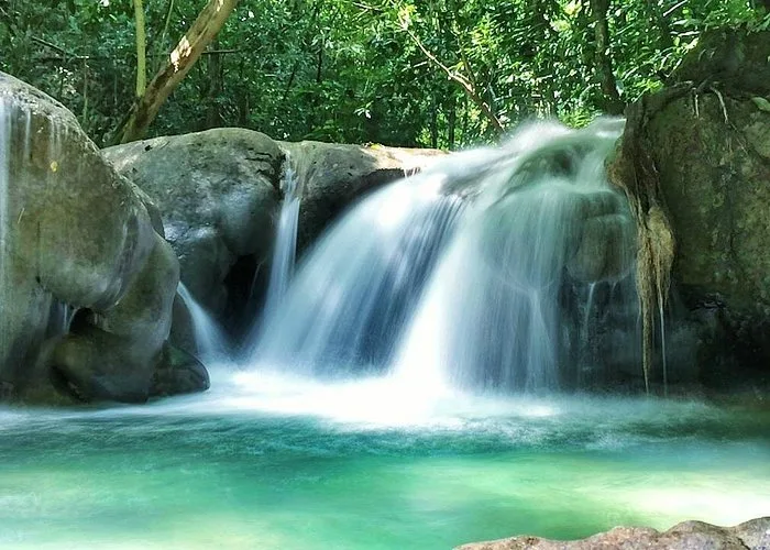 Mayfield Falls 35 Min Drive