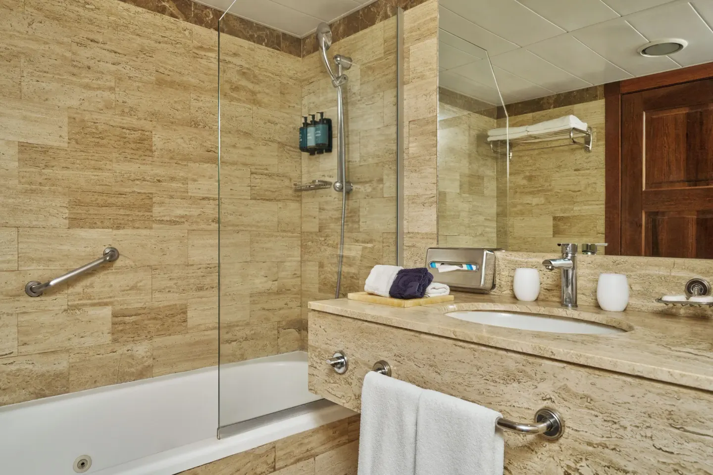 Deluxe Suite Ocean View bathroom at Grand Palladium Vallarta Resort & Spa.