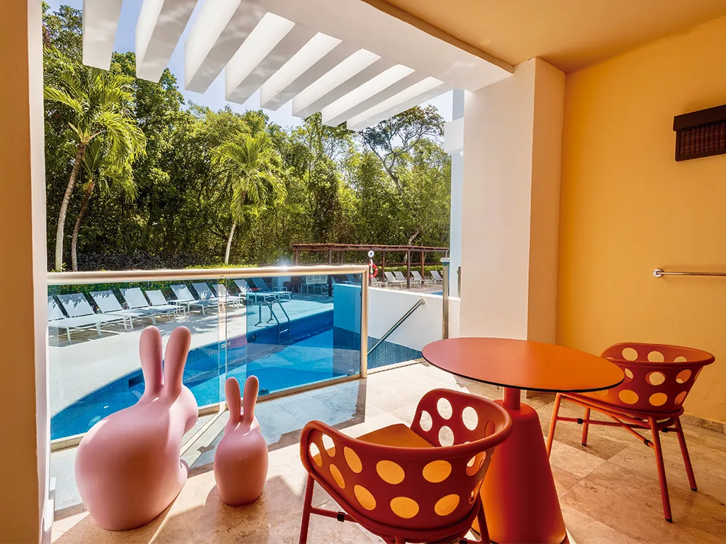 Family Club Deluxe Junior Suite Swimout Official 1