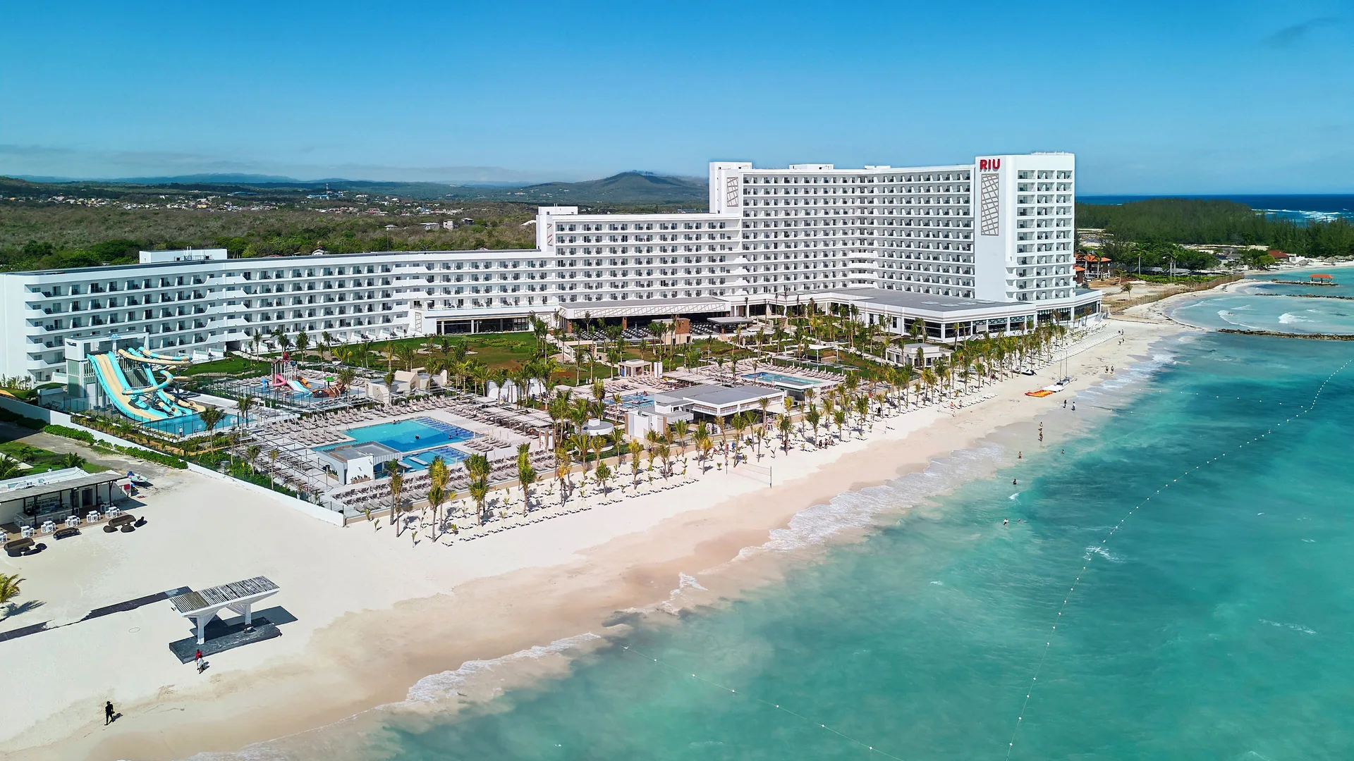 Hotel Riu Palace Aquarelle all-inclusive beachfront resort with contemporary rooms and family-friendly pools