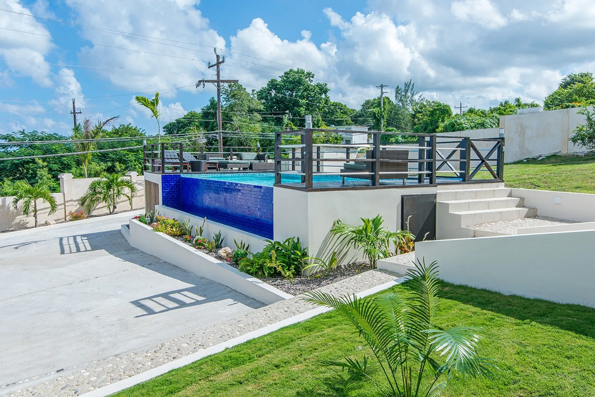 Nianna Coral Bay Stunning Townhouse 5 Montego Bay vacation rental with modern interiors and group space