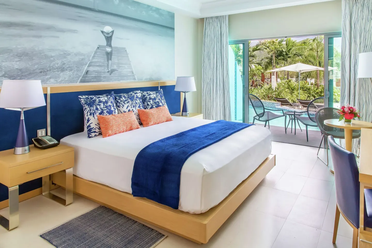 Swim-up king room with patio and pool view at Harbor Club St. Lucia.