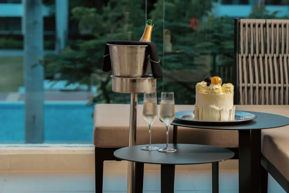 Cake and sparkling drinks in a Rock Family Suite at Hard Rock Hotel & Casino Punta Cana.