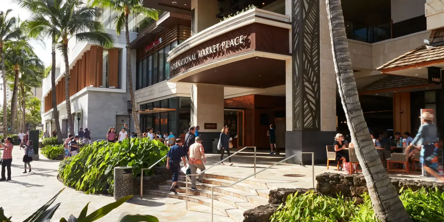 International Market Place 1 Min Walk