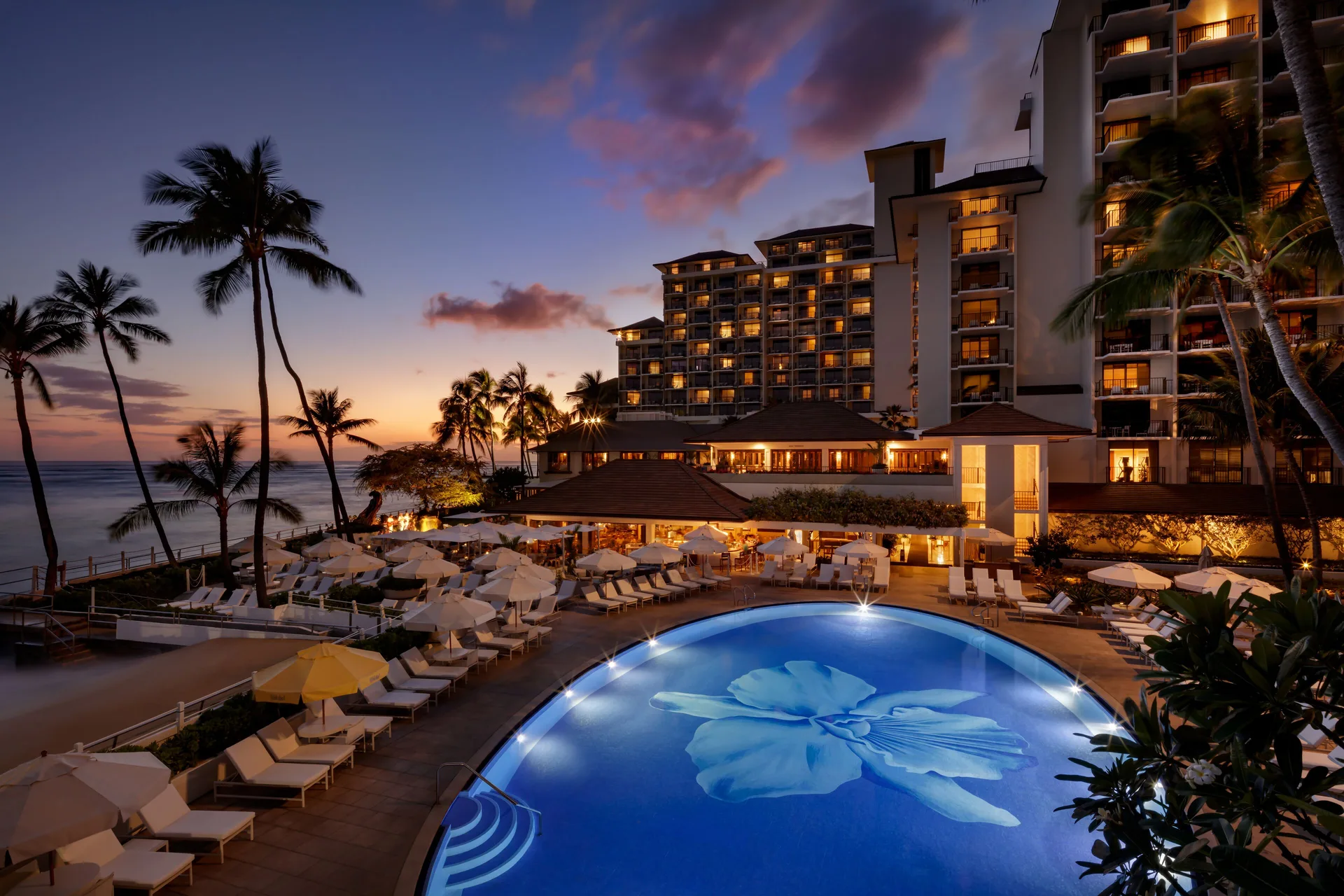 Halekulani Waikiki luxury oceanfront hotel with refined design, pool and fine dining
