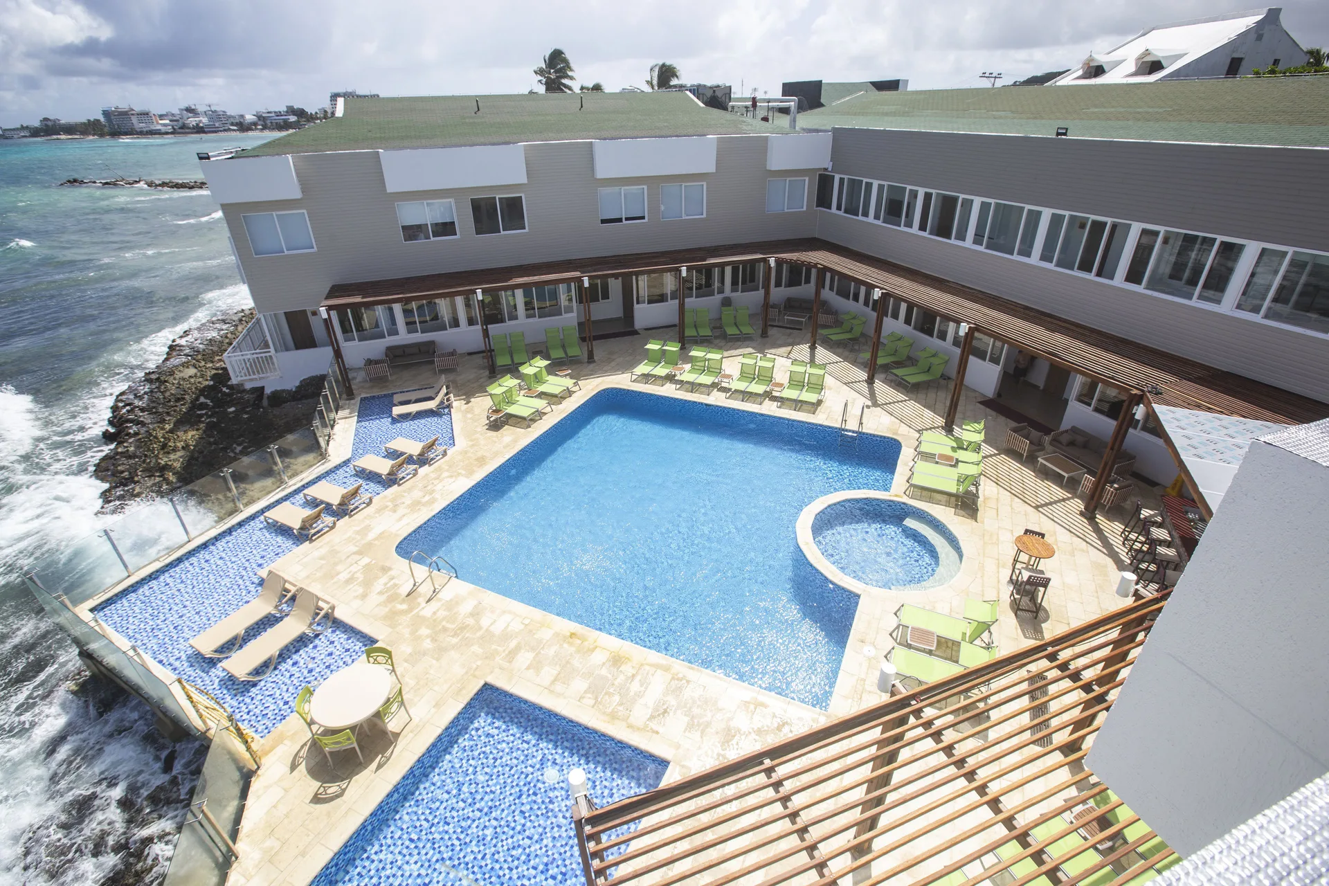 Decameron Maryland relaxed beach hotel on San Andrés Island, Colombia with Caribbean views and laid-back island atmosphere.