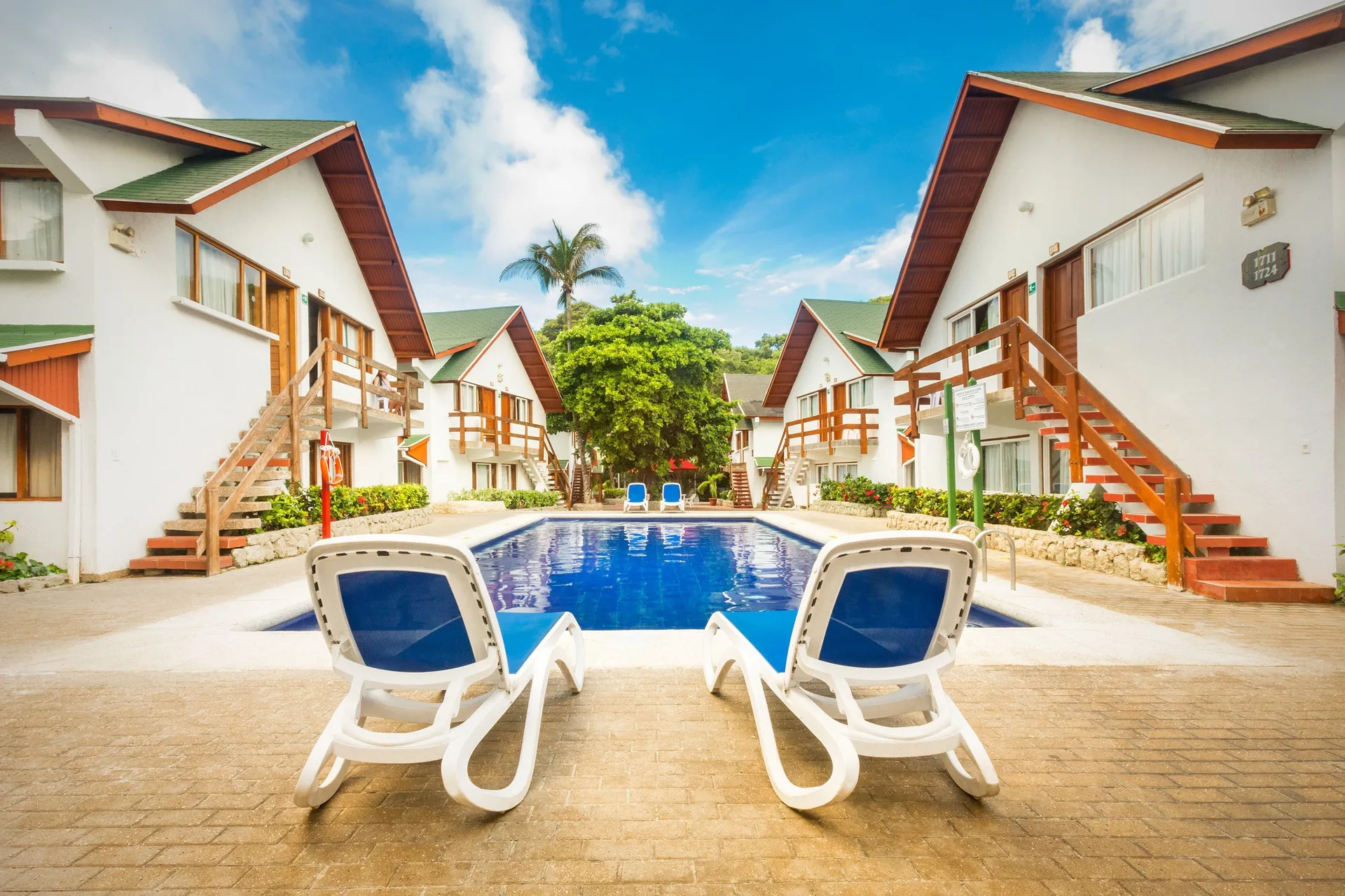 Decameron San Luis all-inclusive beach resort in San Andrés Island, Colombia with relaxed Caribbean atmosphere.