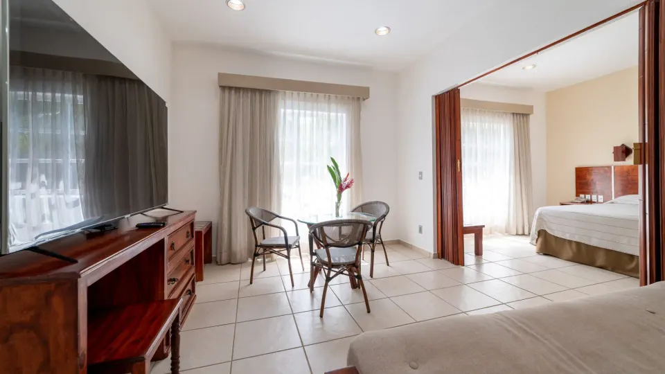 Master Suite Room Official 2