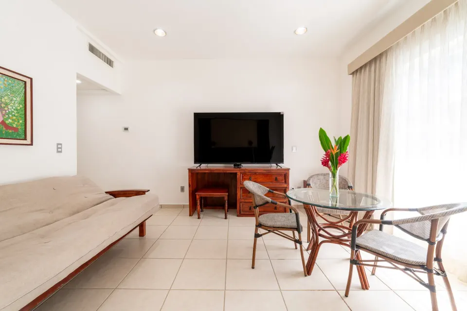 Master Suite Room Official 3