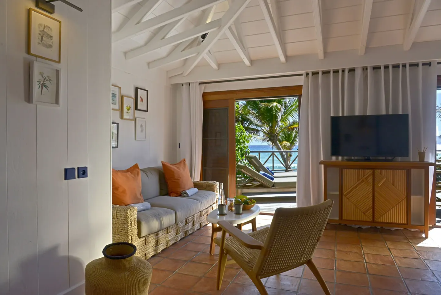 Junior Suite Beach View sitting area and balcony outlook at Hotel Manapany.