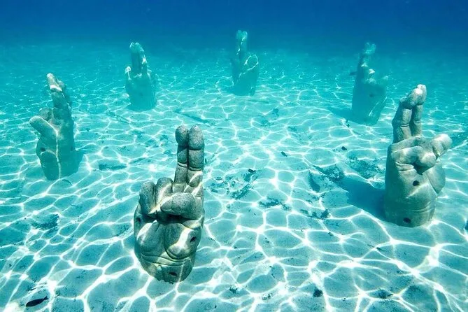Arrecife El Meco Underwater Museum 5 Min Drive