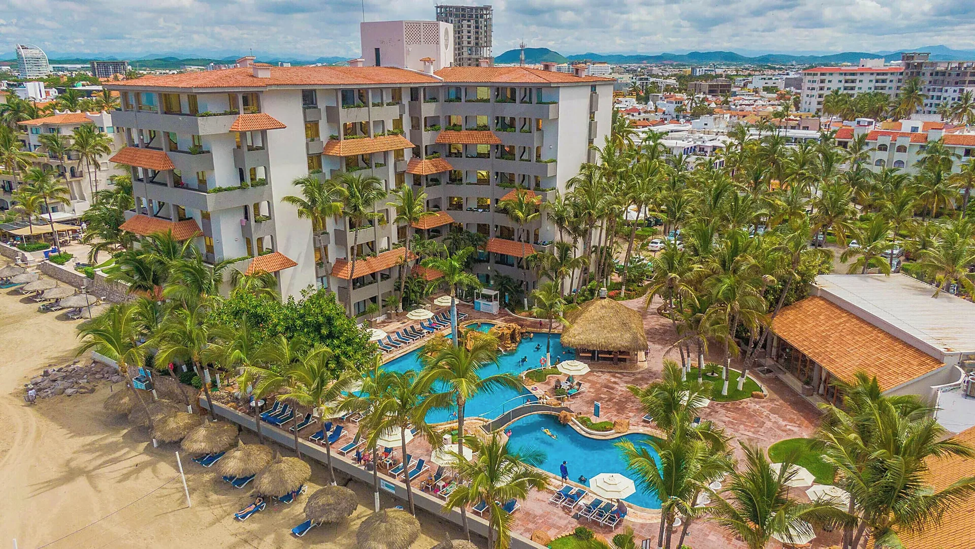 Luna Palace Hotel and Suites Mazatlan beachfront suite hotel with kitchenettes and ocean views