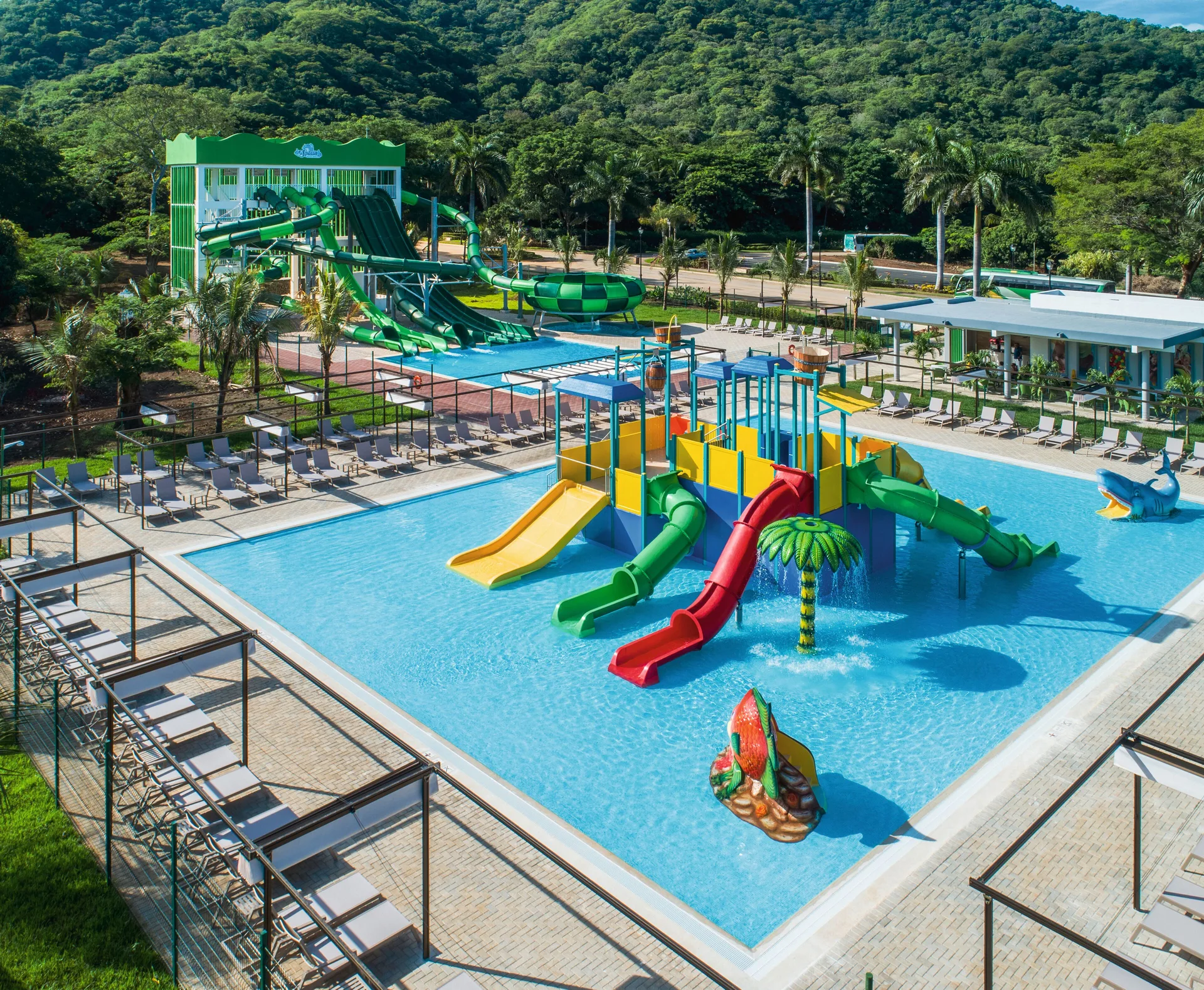Children’s water park with slides and large waterslides at Hotel Riu Guanacaste.