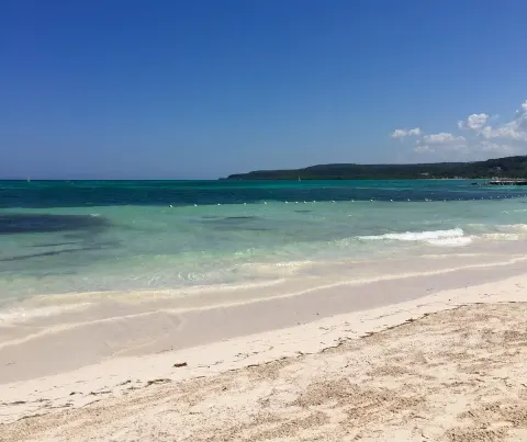 Blue Waters Beach Club 10 Min Drive