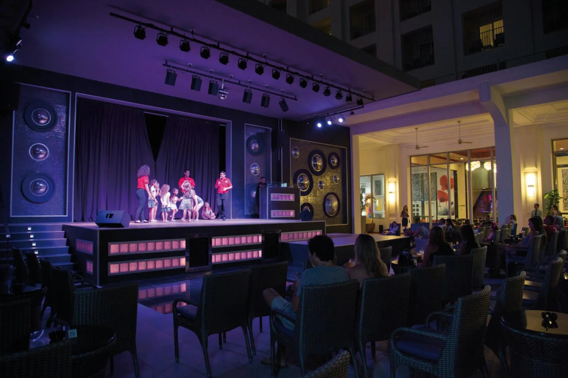 Evening stage performance in the lounge at Hotel Riu Palace Aruba