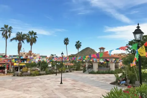 Plaza San Lucas 15 Min Walk