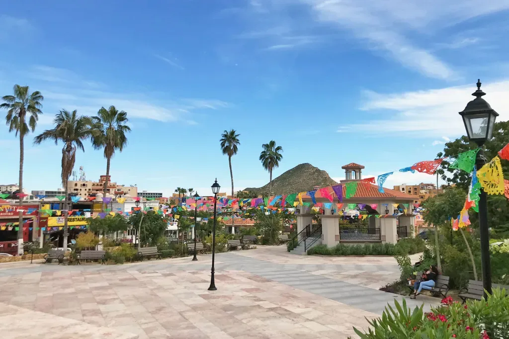 Plaza San Lucas 15 Min Walk
