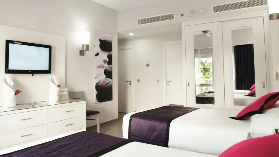 Garden View Junior Suites Official 5