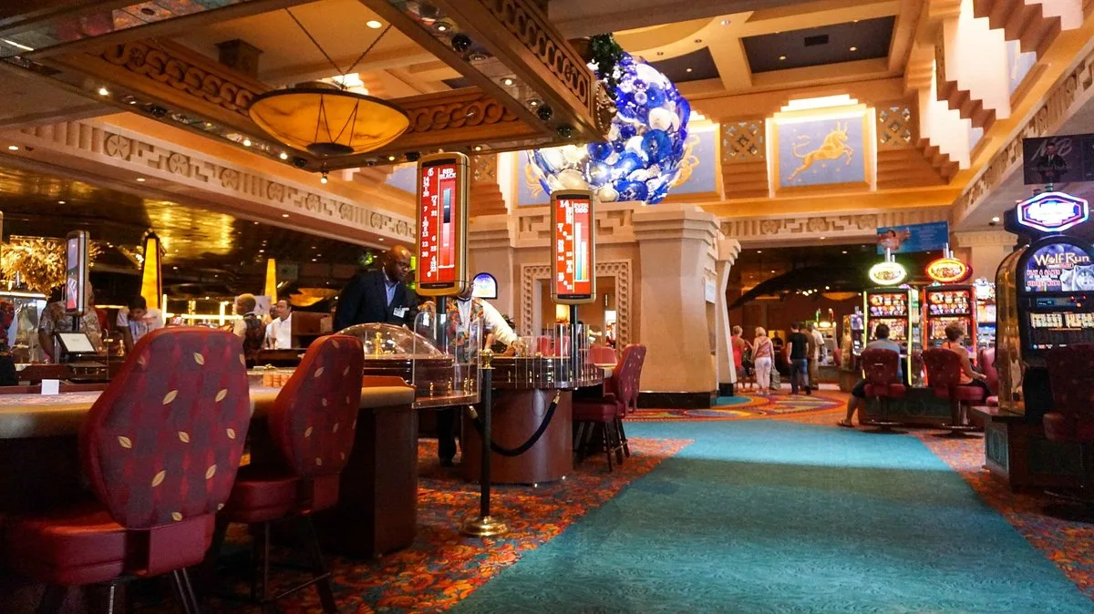 Atlantis Casino 10 Min Walk