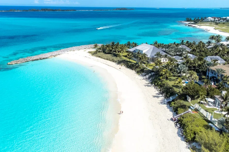 Cabbage Beach 1 Min Walk