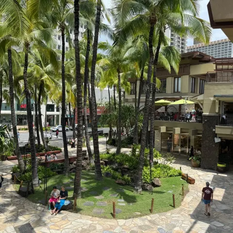 Royal Hawaiian Center 5 Min Walk