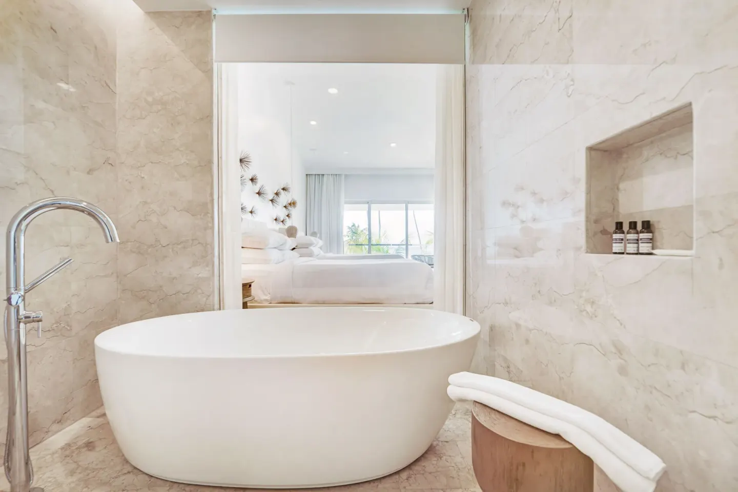 Premium Garden View bathroom with soaking tub at Hyatt Regency Grand Reserve Puerto Rico.