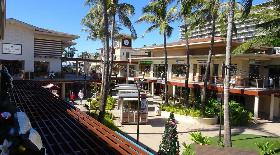 Whalers Village 5 Min Walk