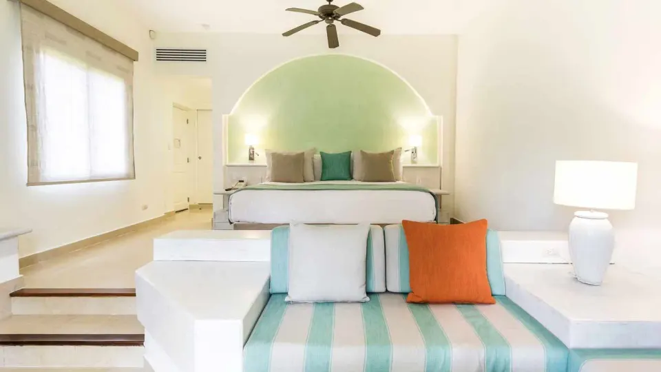 Junior Suite Pool Access Room Official 5