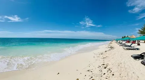 Marlin Beach 5 Min Walk
