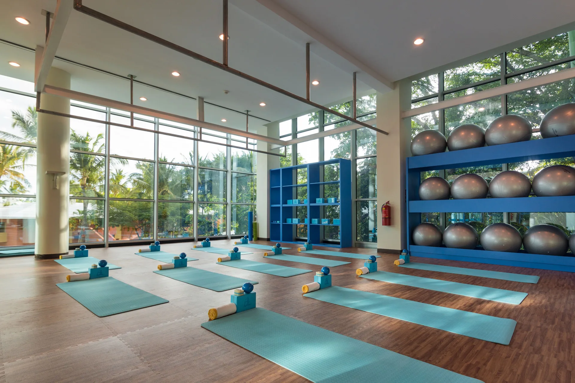 Exercise studio with mats and stability balls at Iberostar Selection Coral Bávaro.