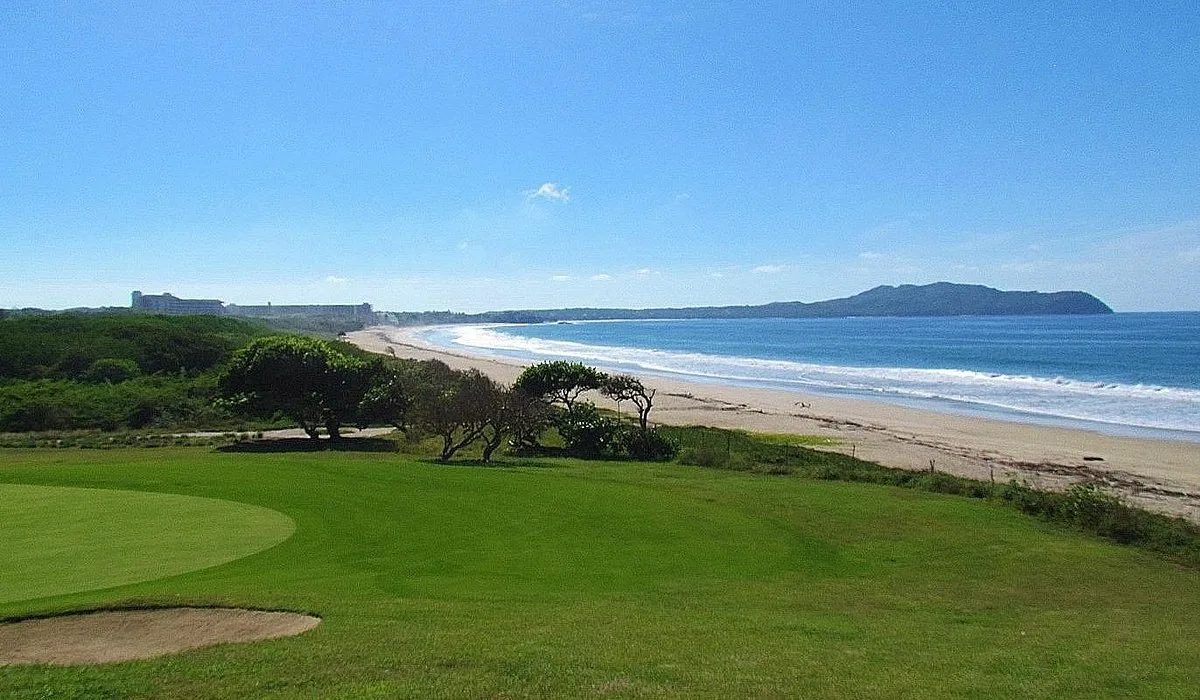 Litibu Golf Course 5 Min Walk
