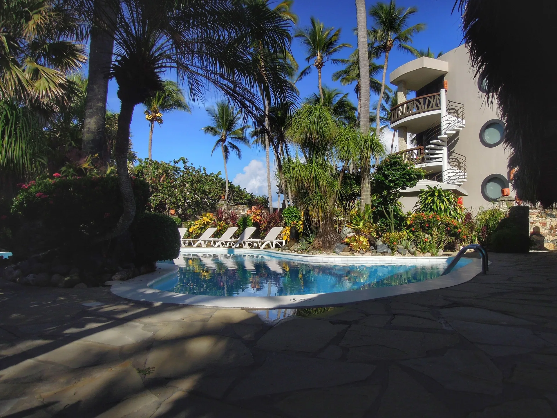 Hotel El Magnifico Cabarete boutique hotel with tropical gardens and oceanfront setting