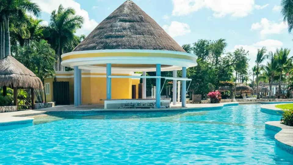 Near Pool Junior Suite Official 2