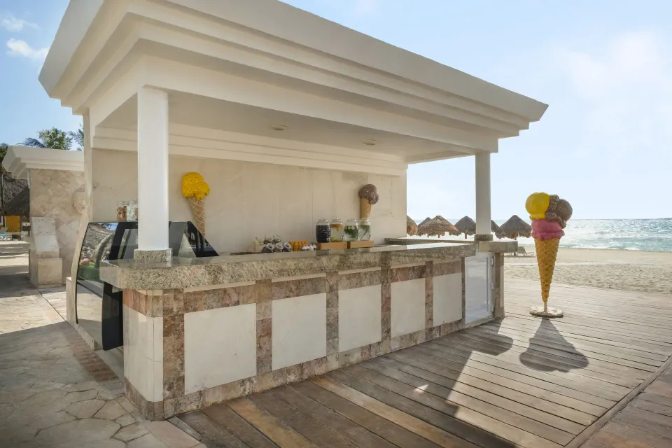 Beachside ice cream kiosk and counter at Iberostar Waves Tucán