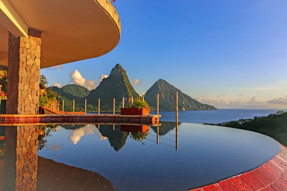 Sun suite infinity pool and terrace overlooking the Pitons at Jade Mountain Resort.