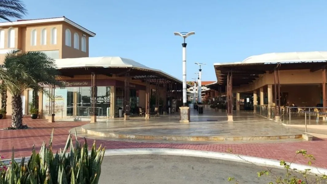Alhambra Casino 10 Min Walk
