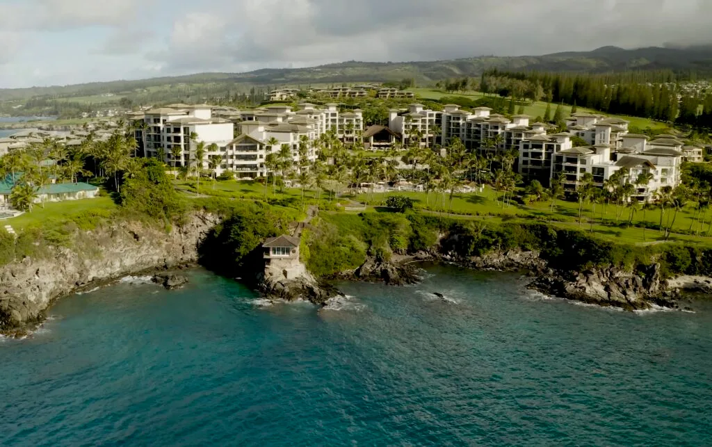 Cliff House wedding venue at The Resort at Kapalua Bay, Maui overlooking the Pacific Ocean