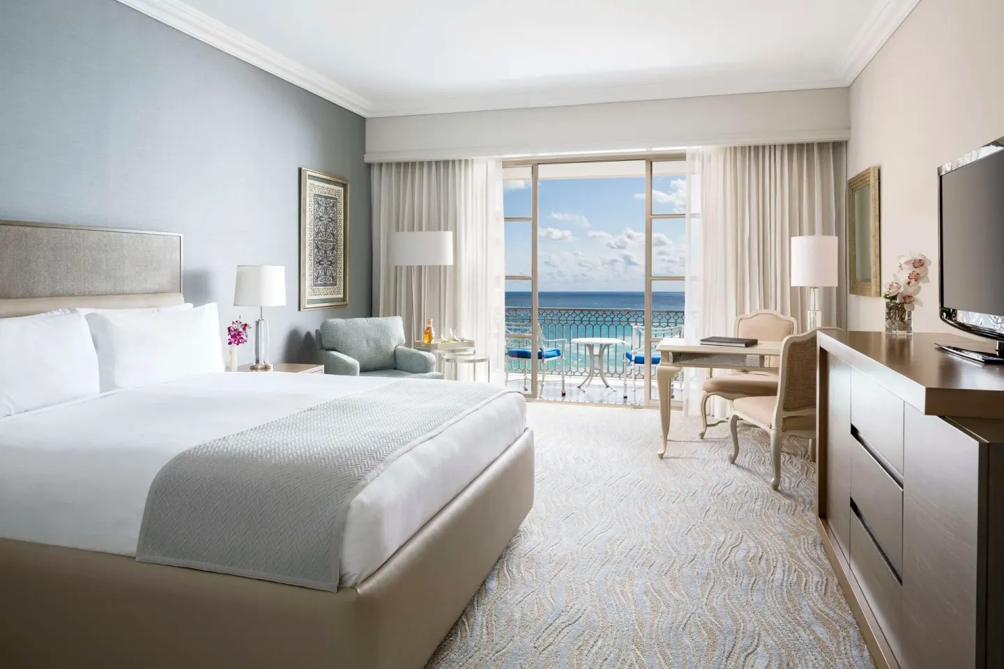 Club Seafront Room Official 1