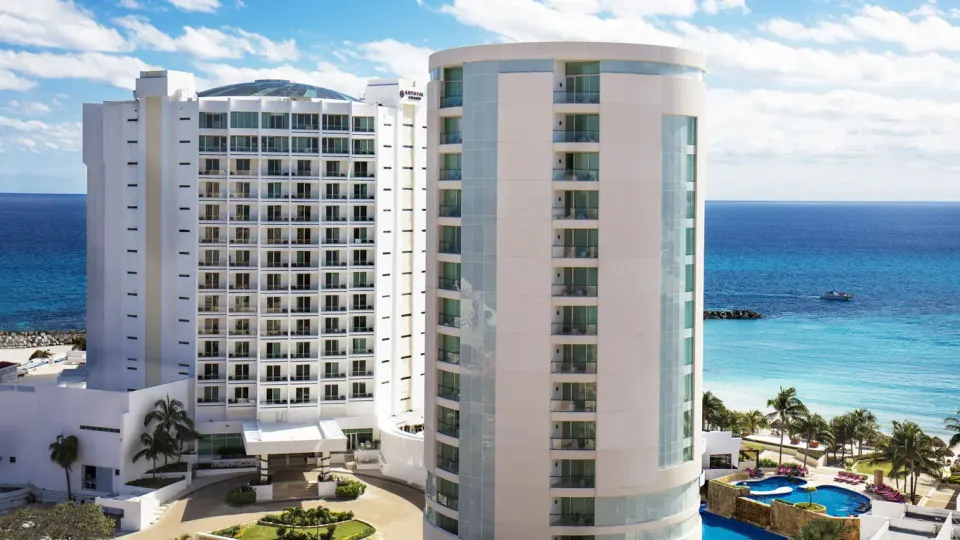Deluxe Room Ocean Front Official 3