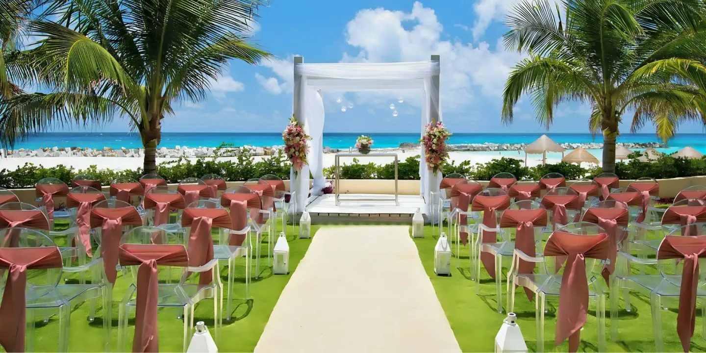 Central Garden Venue at Krystal Grand Cancun