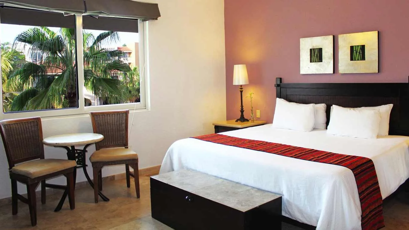 Deluxe Palmilla Room Official 1