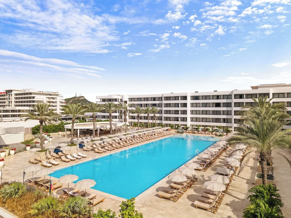 The Rif at Mangrove Beach Corendon Curacao all-inclusive resort with modern rooms and beachfront pools