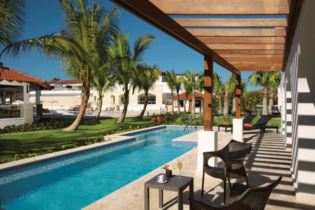 Preferred Club Master Suite Swim-Up terrace with private plunge pool at Dreams Dominicus La Romana.